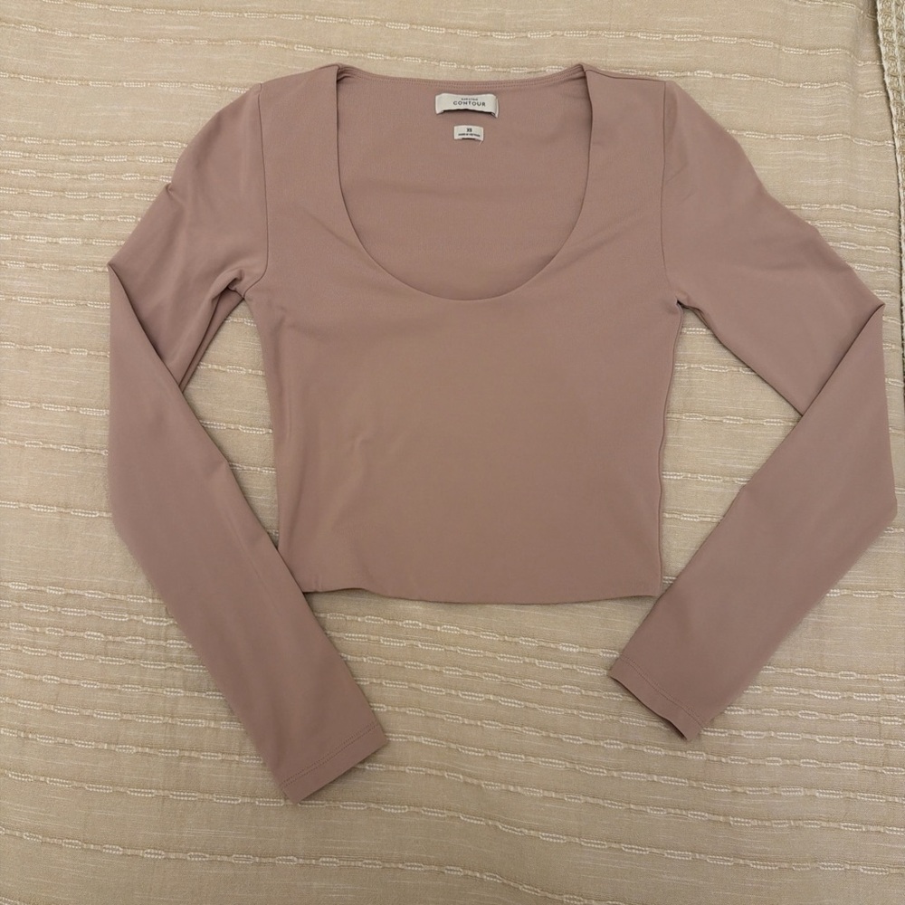 Aritzia Dusty Pink Long Sleeve Crop Top